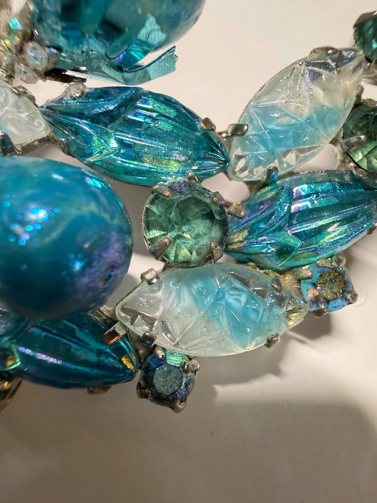 Vintage High End Brooch blue givre glass 3D molded iridescent rhinestones Floral