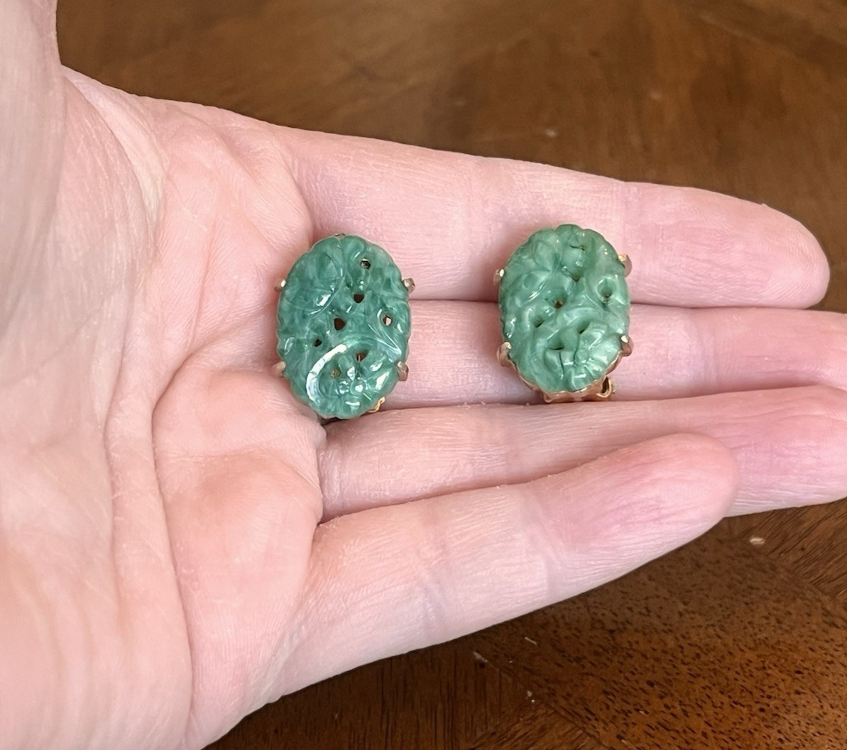 Vintage Marvella Faux Jade Green Cabochon Stud Earrings Gold Tone Signed Nice!