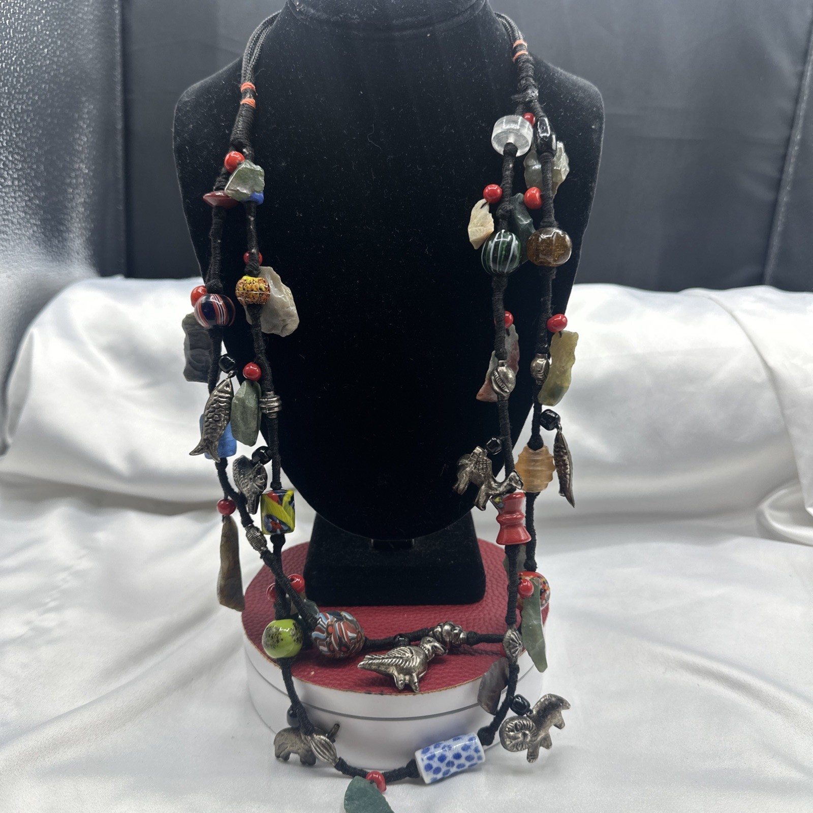 Vtg Indian Glass Beads Stone Nuggets and Seven Puffed Animals Cord Necklace.Read