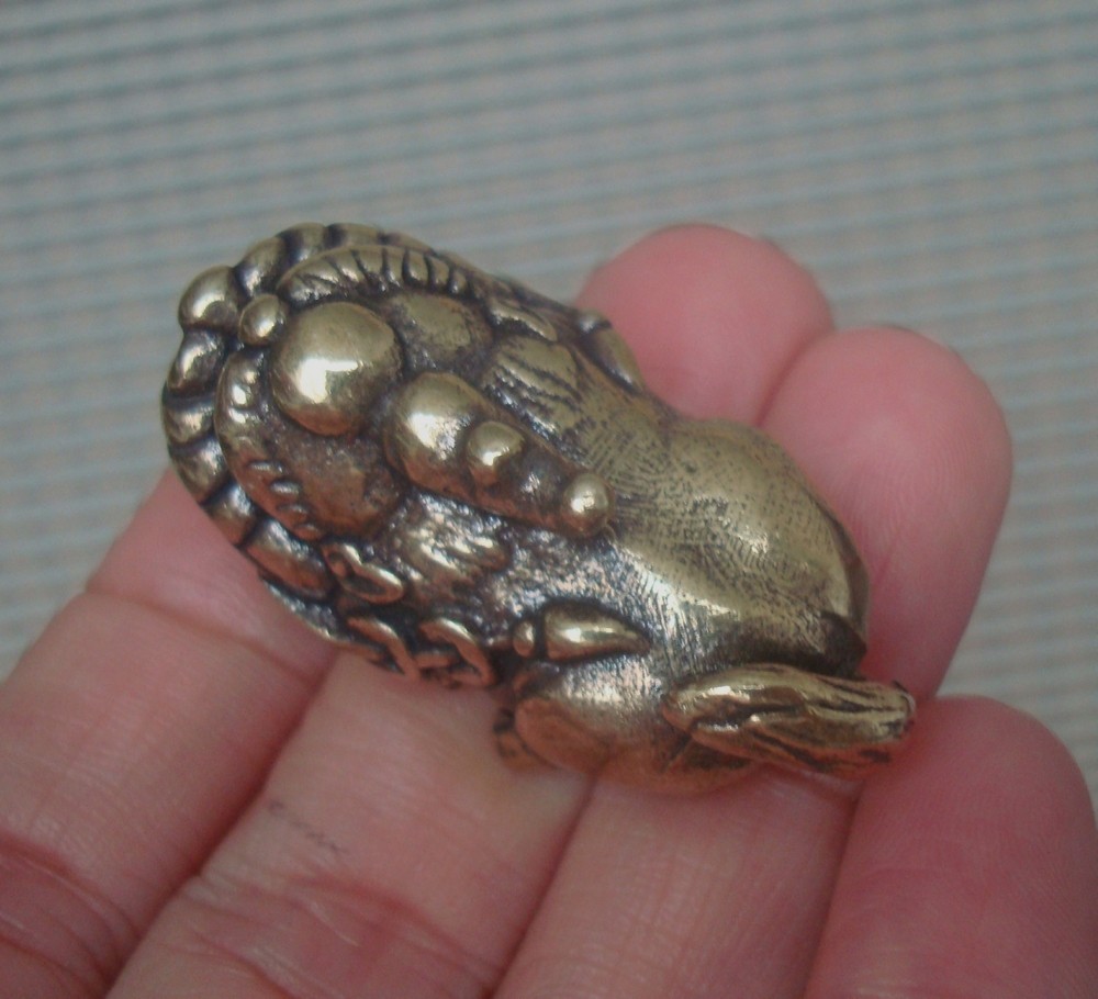 Solid Brass Pixiu Lucky Beast Statue Charm Pendant Vintage Style Bags Ornament