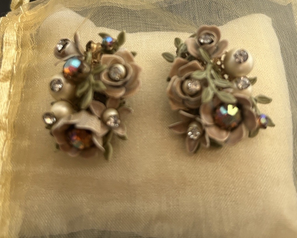 Vintage Kramer Flower Clip On Earrings Champagne With Faux Pearl And an Stones