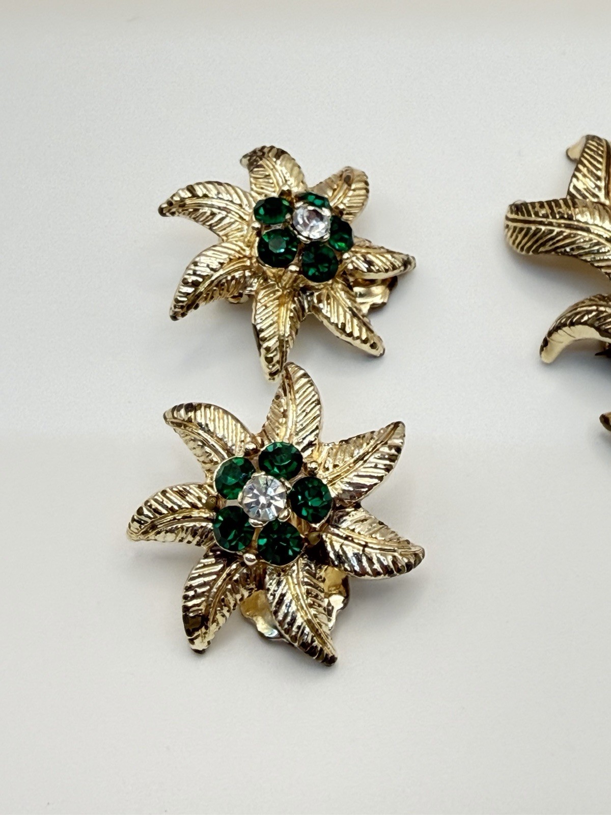 Vintage Rhinestone Brooch & Earrings Green Crystal Floral Gold Tone Demi-Parure