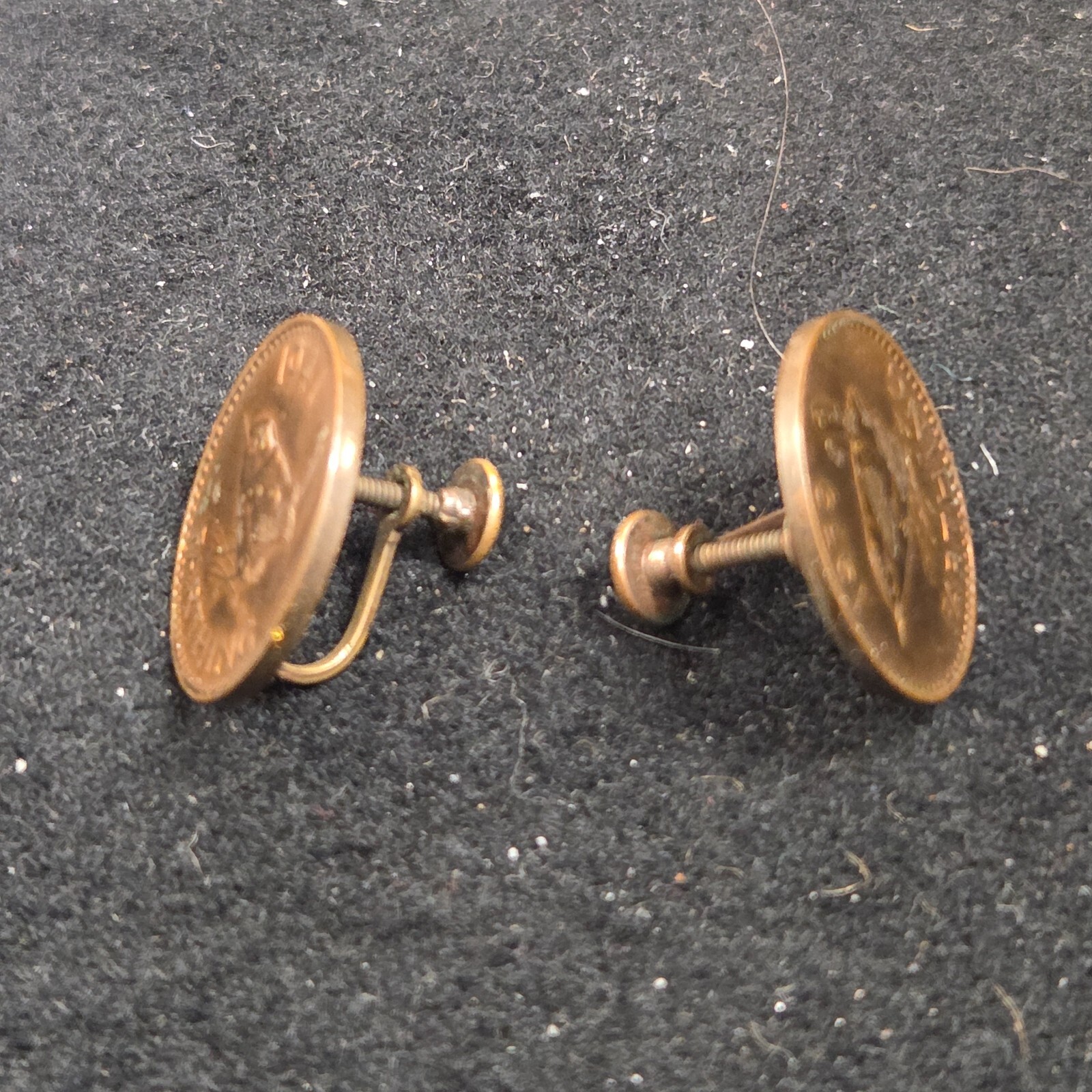 1941 Great Britain Farthing Wren Screw Back Earring Set