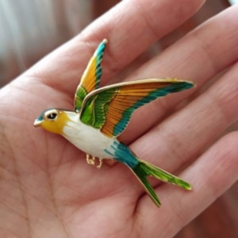 Enamel Brooch for Women Style Animal Pins Fashion Jewelry Coat Accessories Gift