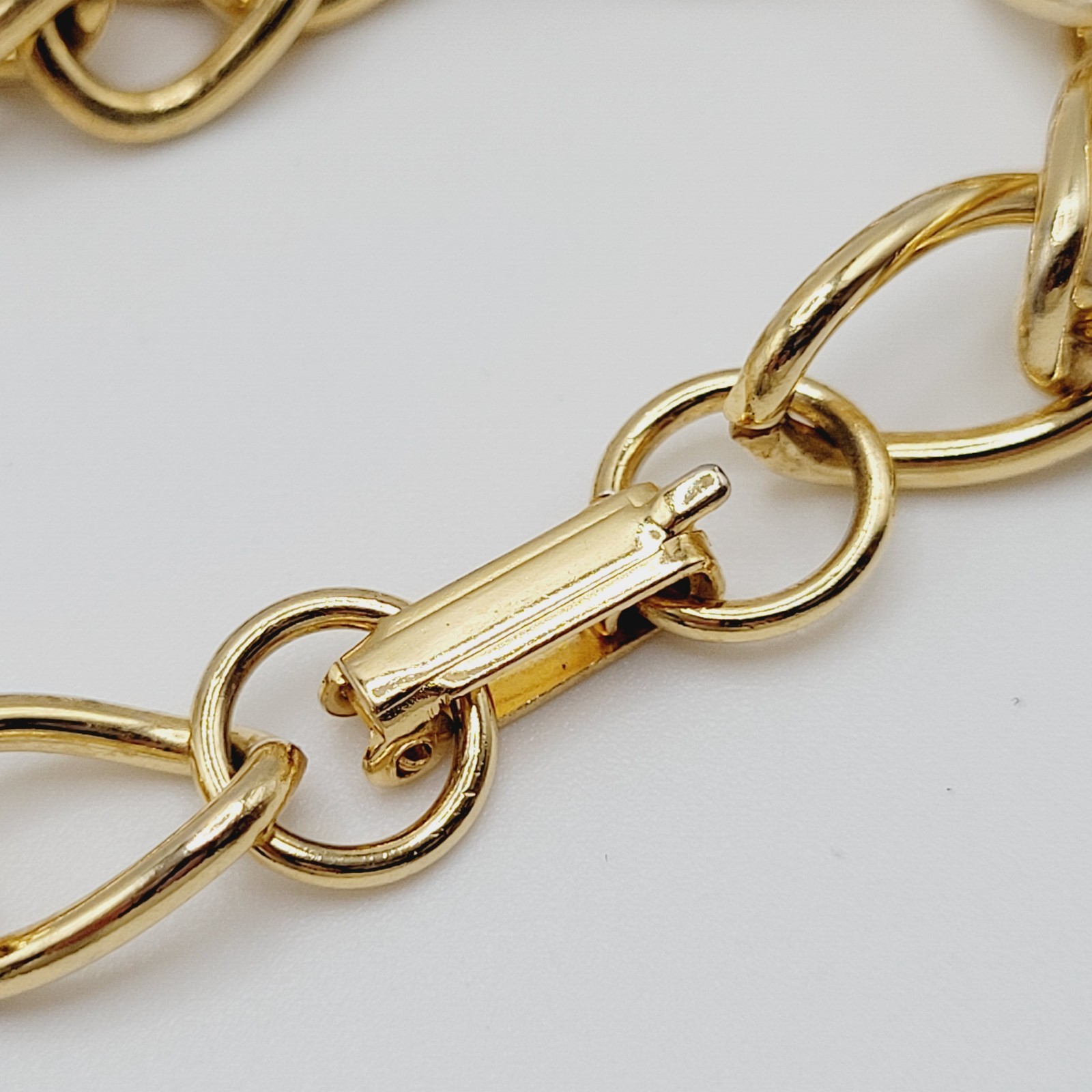 Fancy Oval Link Fancy Curb Shiny Gold Tone Vintage Chain Bracelet 7.25 Inch