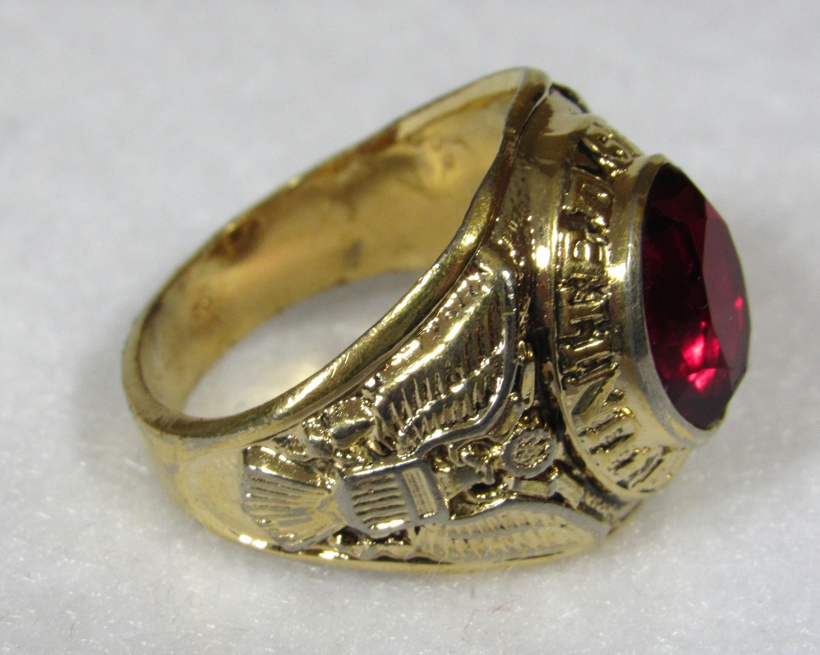 Vintage Men’s US Army Red Stone Ring 8 KT Gold – H.G.E. Size 10 1/4, 10.7 Grams