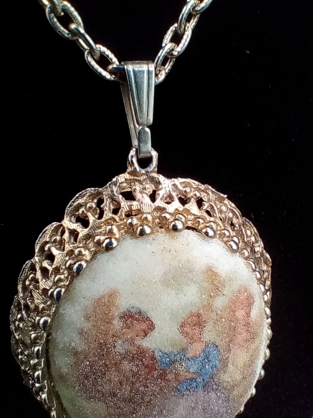 Pendant Necklace Brooch Set Vintage Germany Courting Scene 21 In Gold Tone Chain