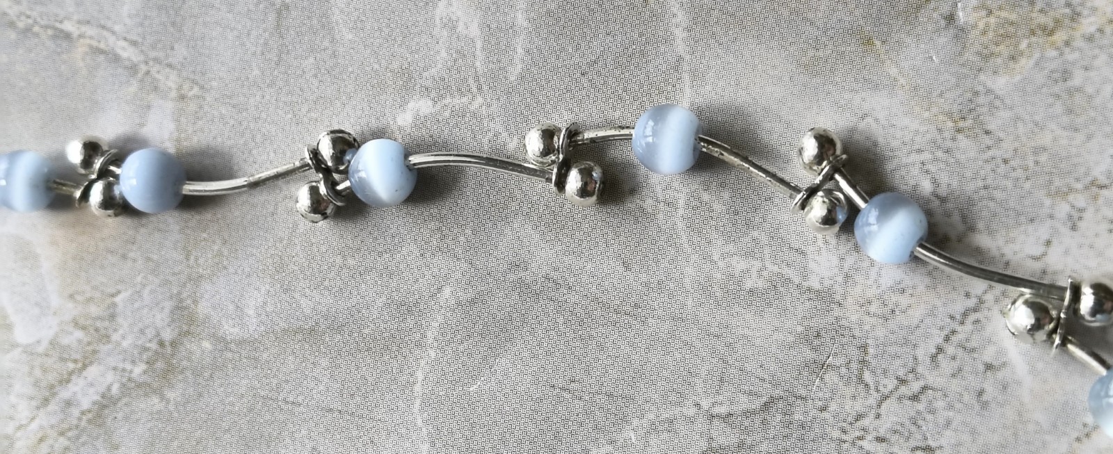 Vintage Silver Tone Blue Moonglow Glass Bead Delicate Barbell Link Necklace