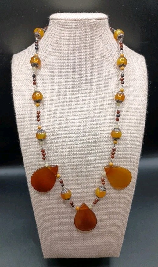 Vintage Golden Brown Glass Teardrop Beaded Necklace Silver Tone 22″
