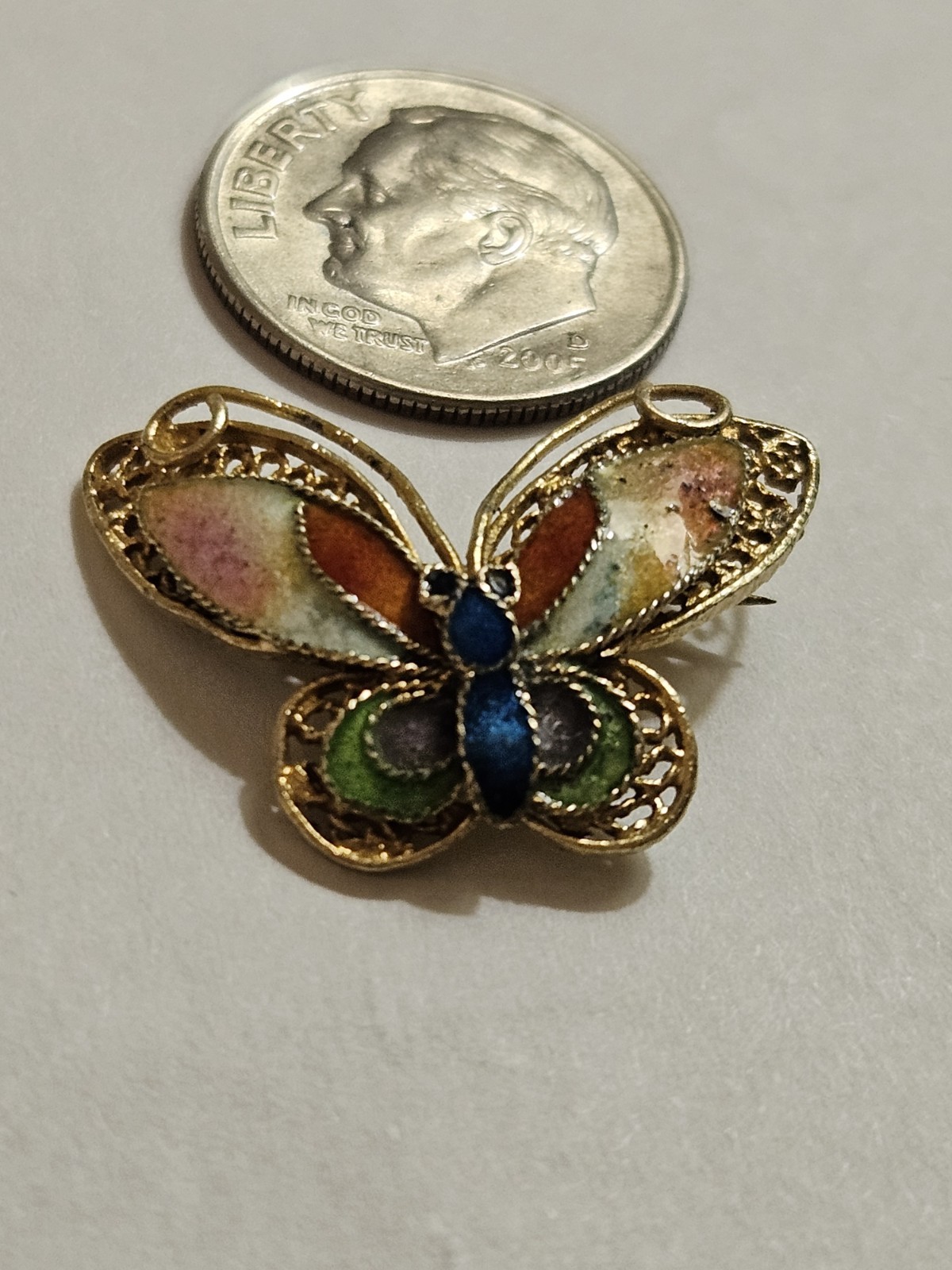 Vintage Gold Tone Butterfly Brooch Filigree Enamel Small Pin ~ 1″ Wide X .75″