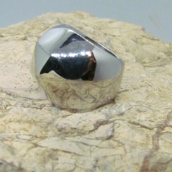 Ladies stainless steel ring no stone Silver Tone FAUCTED Chunky Thick RARE SZ 5