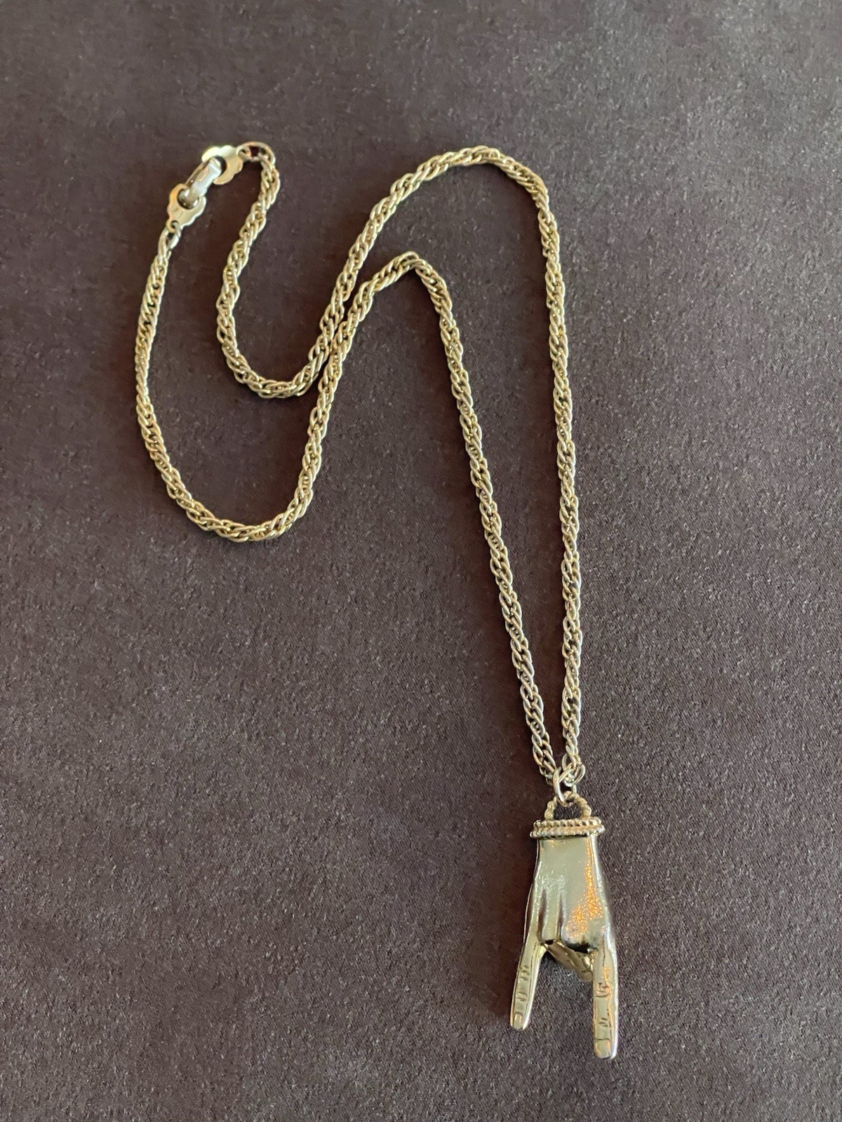 Vintage Gold Tone Italian Mano Cornuto Pendant Good Luck Charm Necklace