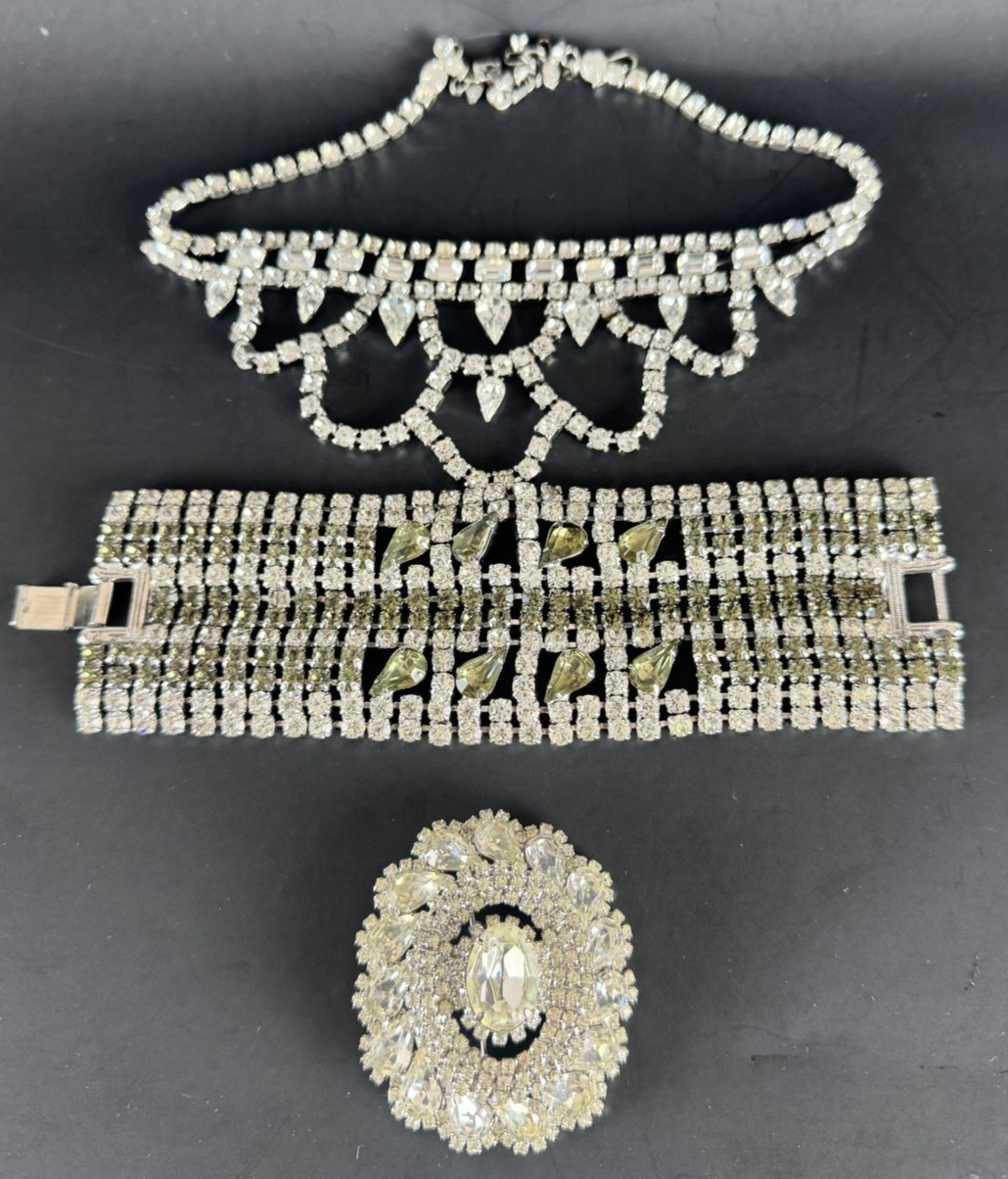 3 Piece VTG Clear White Rhinestone Wedding Necklace Bracelet Pin Costume Jewelry