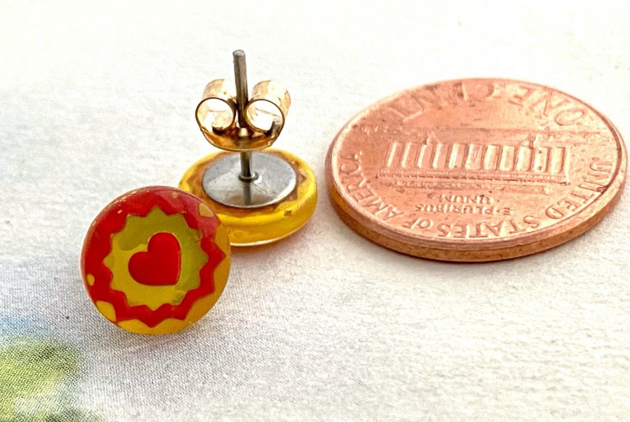 Vintage 9mm Yellow Red Reverse Carved Painted Glass Heart Post Earrings NBW
