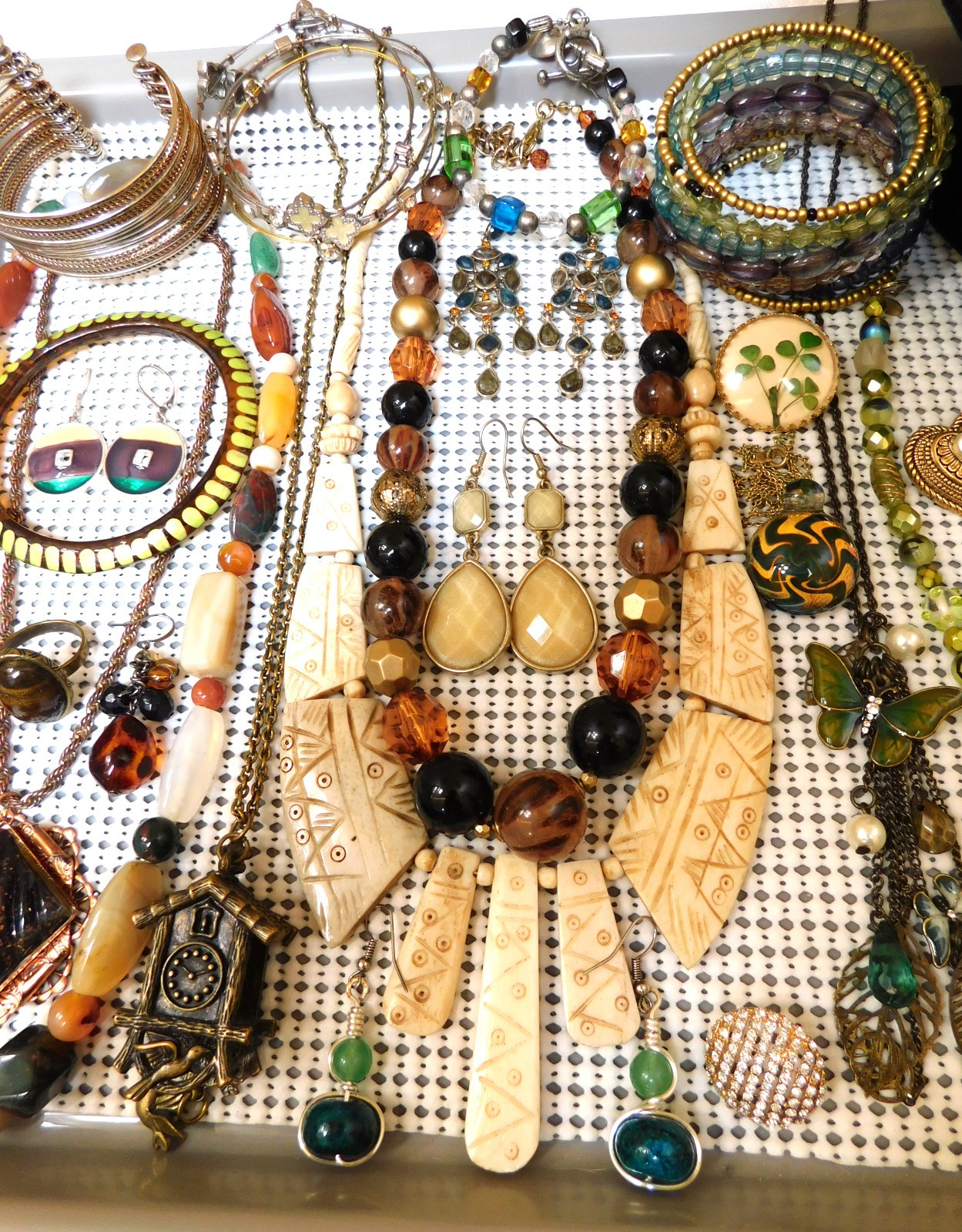 Vintage & Mod Boho Hippy Style Costume Jewelry Lot 35 Piece All Ready to Wear