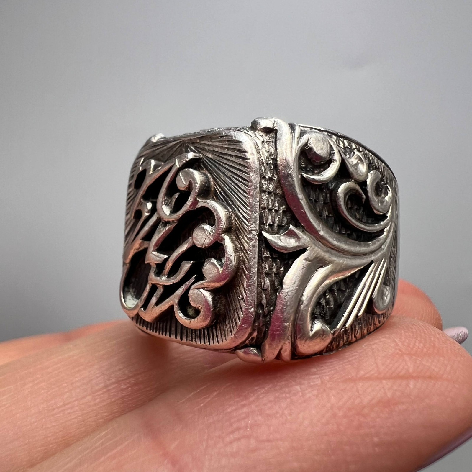 Vintage Massive Men’s Jewelry Ring 925 Sterling Silver Ornate Monogram Size 10.5
