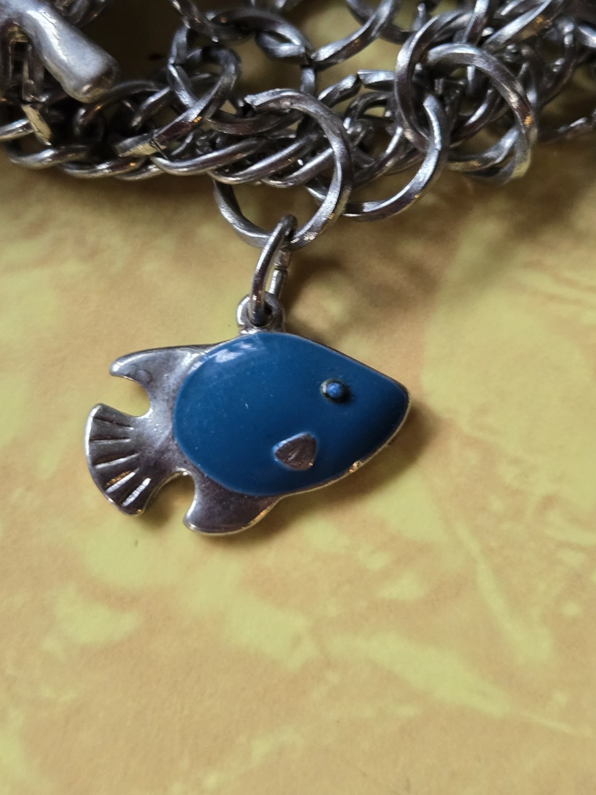 Under The Sea Vtg Silvertone Charm Necklace Fish Seahorse Crab Enamel Rhinestone