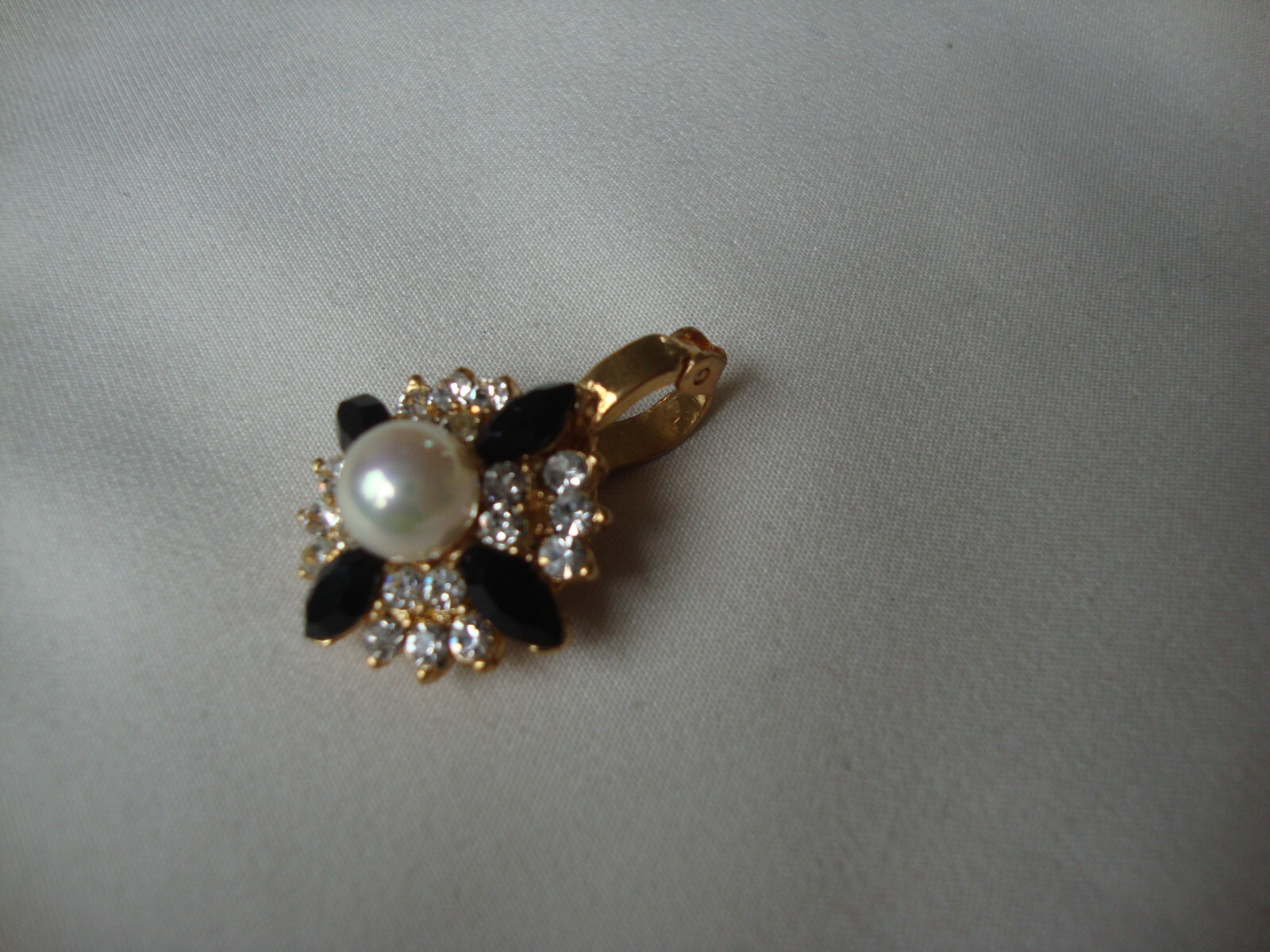 Vintage Fashion Jewelry Faux Pearl Black Marquise & Clear Rhinestone Pendant