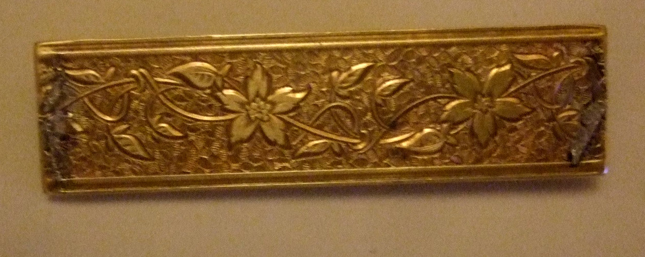 Victorian Style Bar Pin Flowers and Leaves 1930’s Great Look