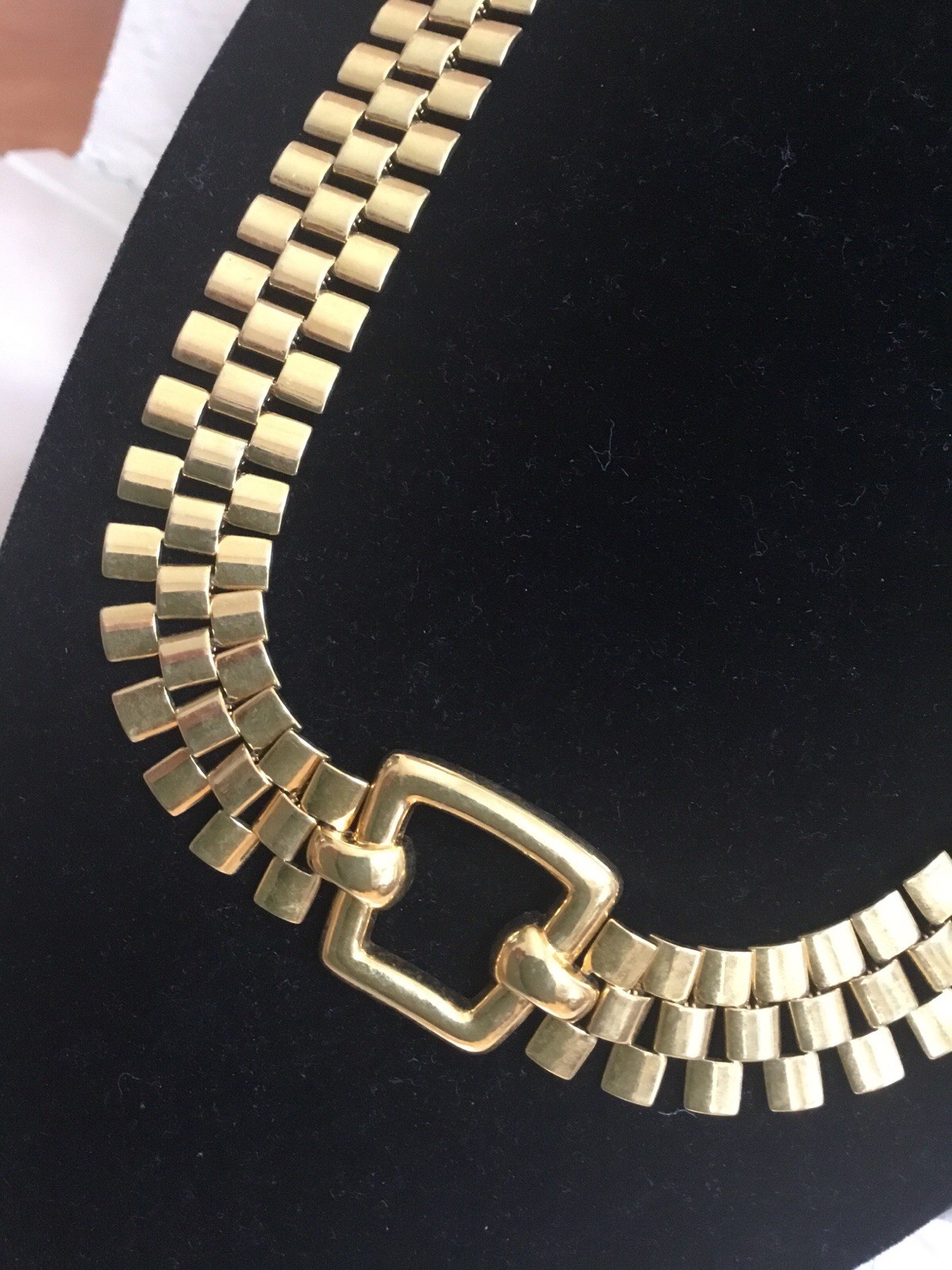 VINTAGE MONET Choker Necklace Gold Tone “Watch Band” Style Excellent Condition