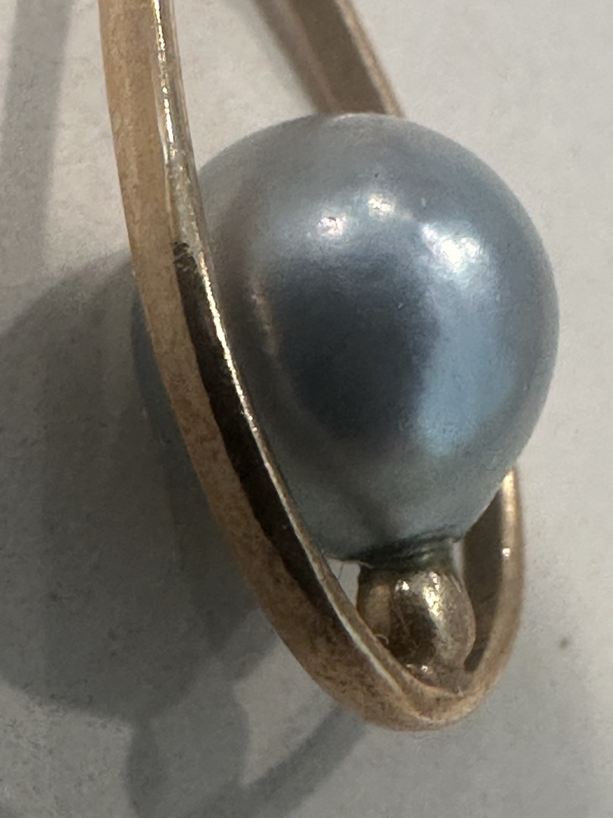 Vtg 14k Gold Blue Grey Pearl Earrings