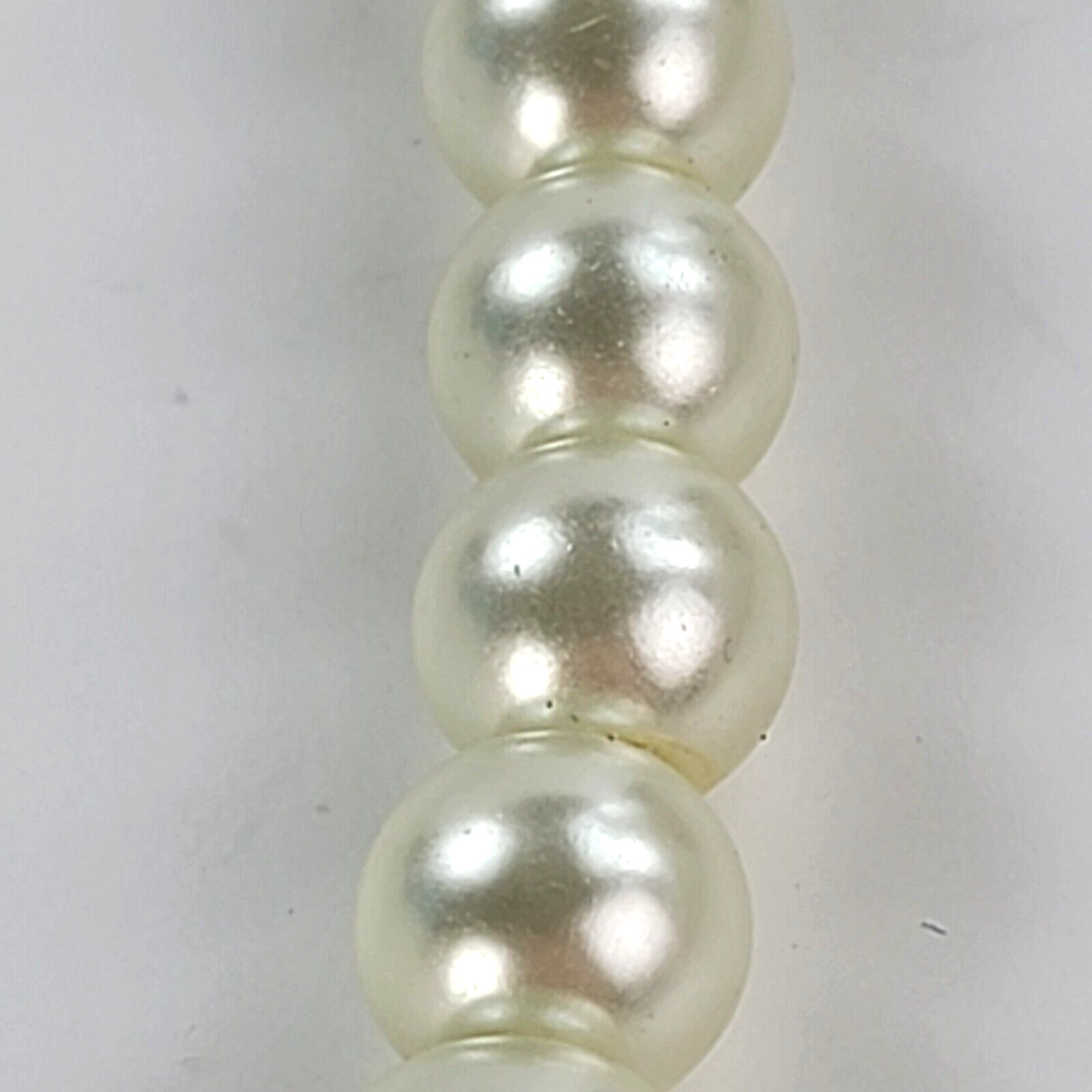 White Faux Pearl Glass Beaded Necklace Silver Tone Adjustable 19″