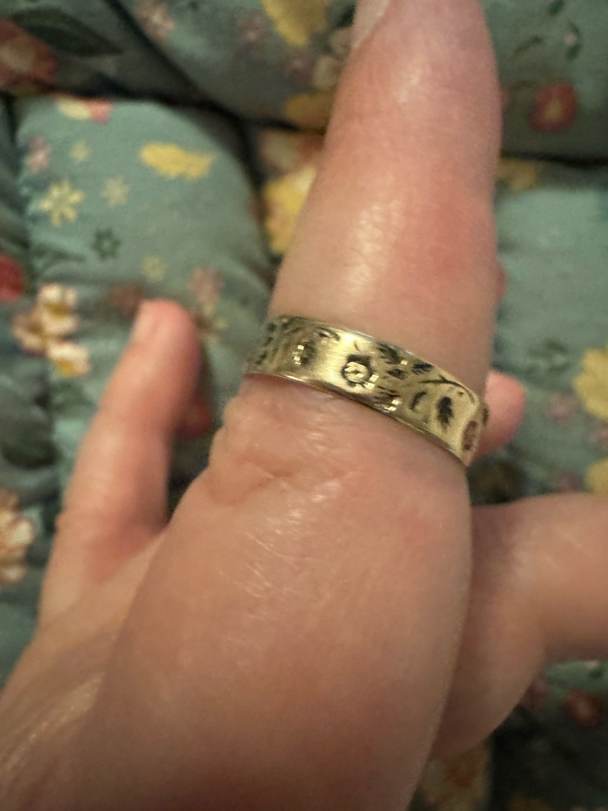 Victorian 10k Gold Engraved Wedding Band/Ring Circa 1900
