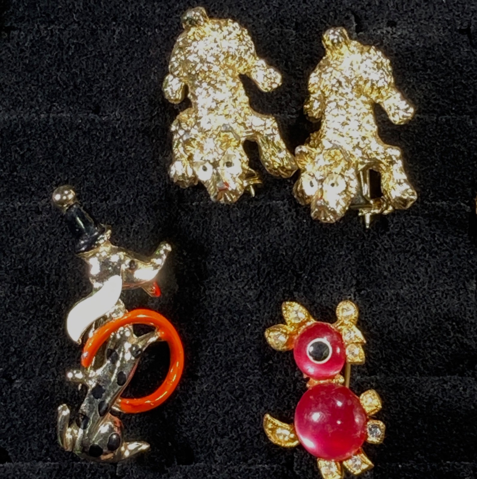 16pc Vintage Animal Lot Cat Dog Mice Brooch Pin Craft Wear Repair Figural Retro