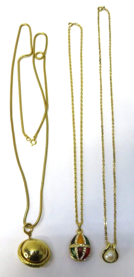 Vintage LOT of 12 Necklaces Assorted Sizes & Colors Gold red white pearl