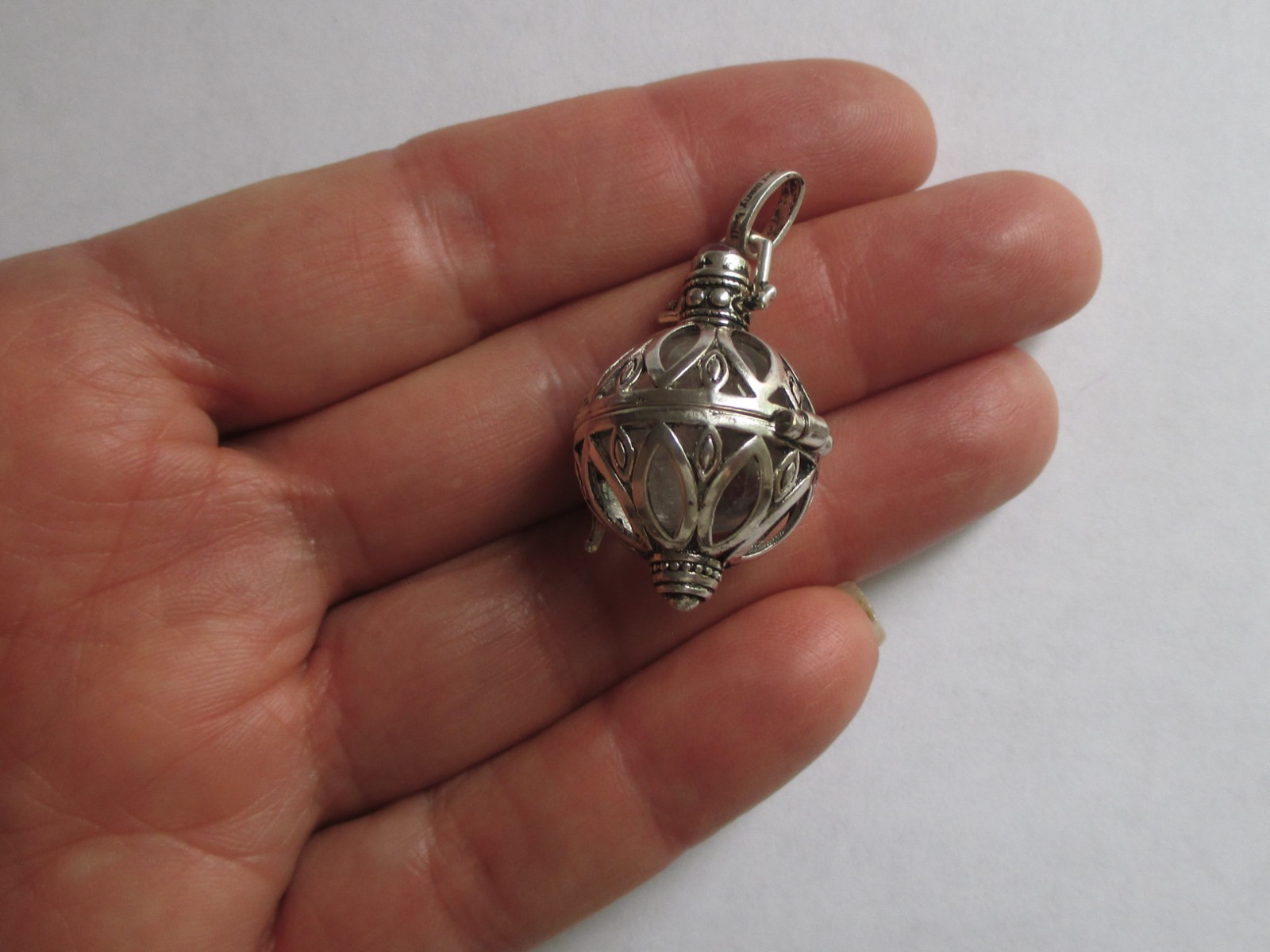 STERLING SILVER QUARTZ CRYSTAL ORB LOCKET PENDANT POOLS OF LIGHT STYLE