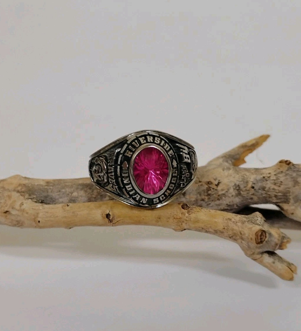 Vintage 1984 Jostens Braves Ladies Class Ring Pink Simulated Ruby White Metal 6