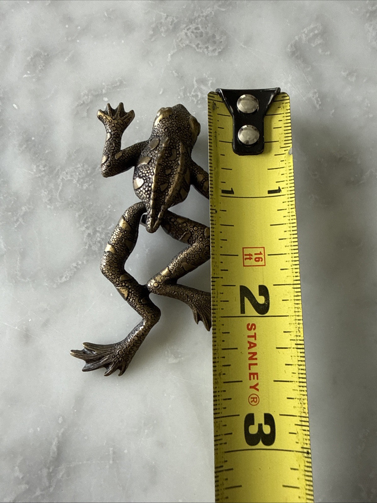 Vintage Bronze Color JJ Jonette Tree Frog Brooch Pin with Moving Legs Jewelry
