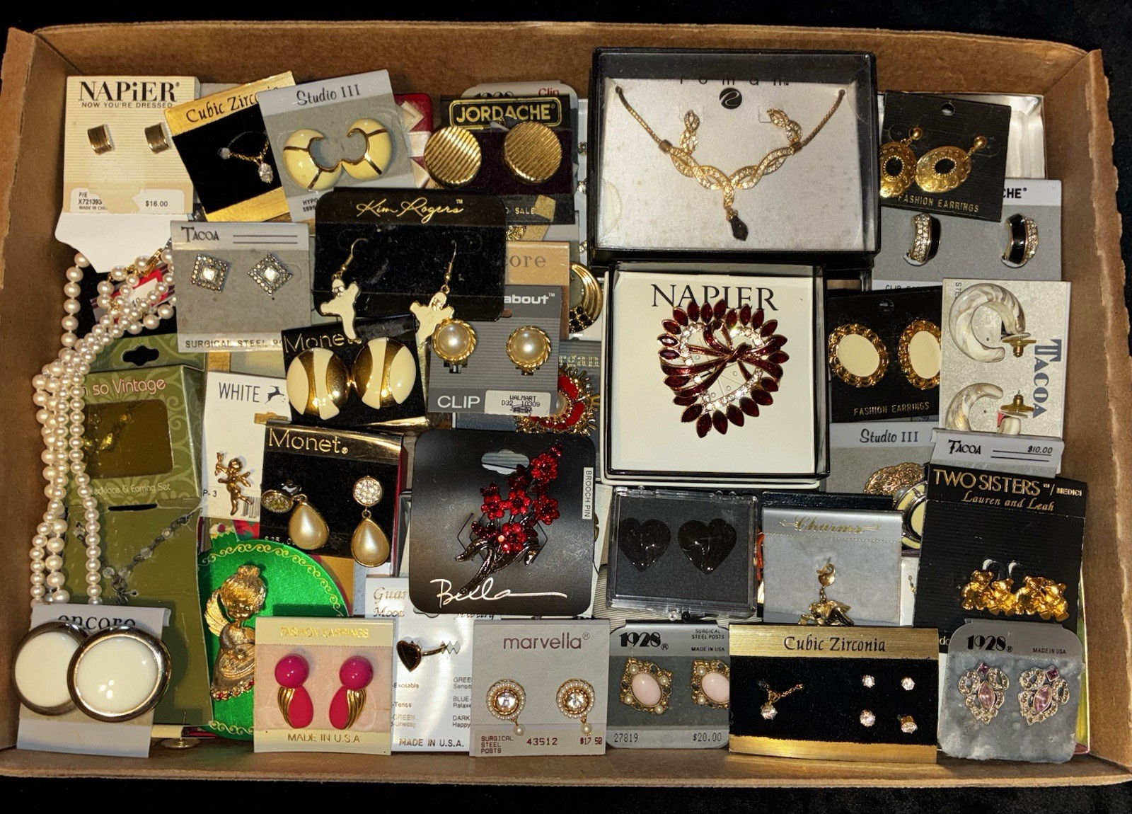 New Old Stock Jewelry And Brooch Lot