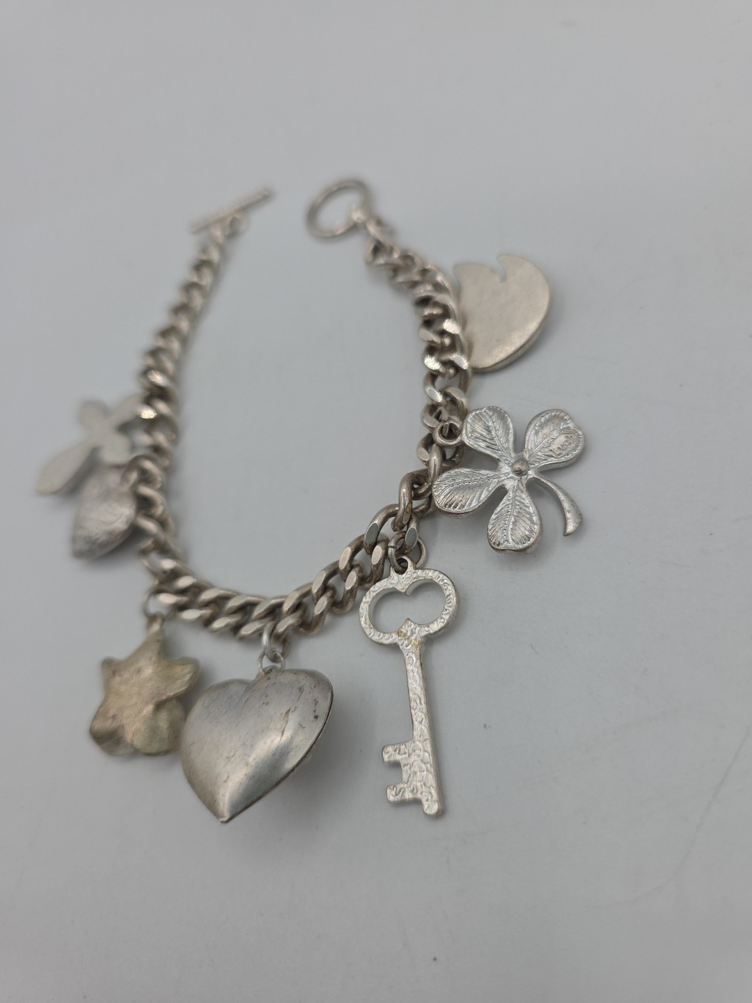 Vintage Silver Tone Chunky Charm Bracelet Heart Key Clover 8″ Cross Love Luck