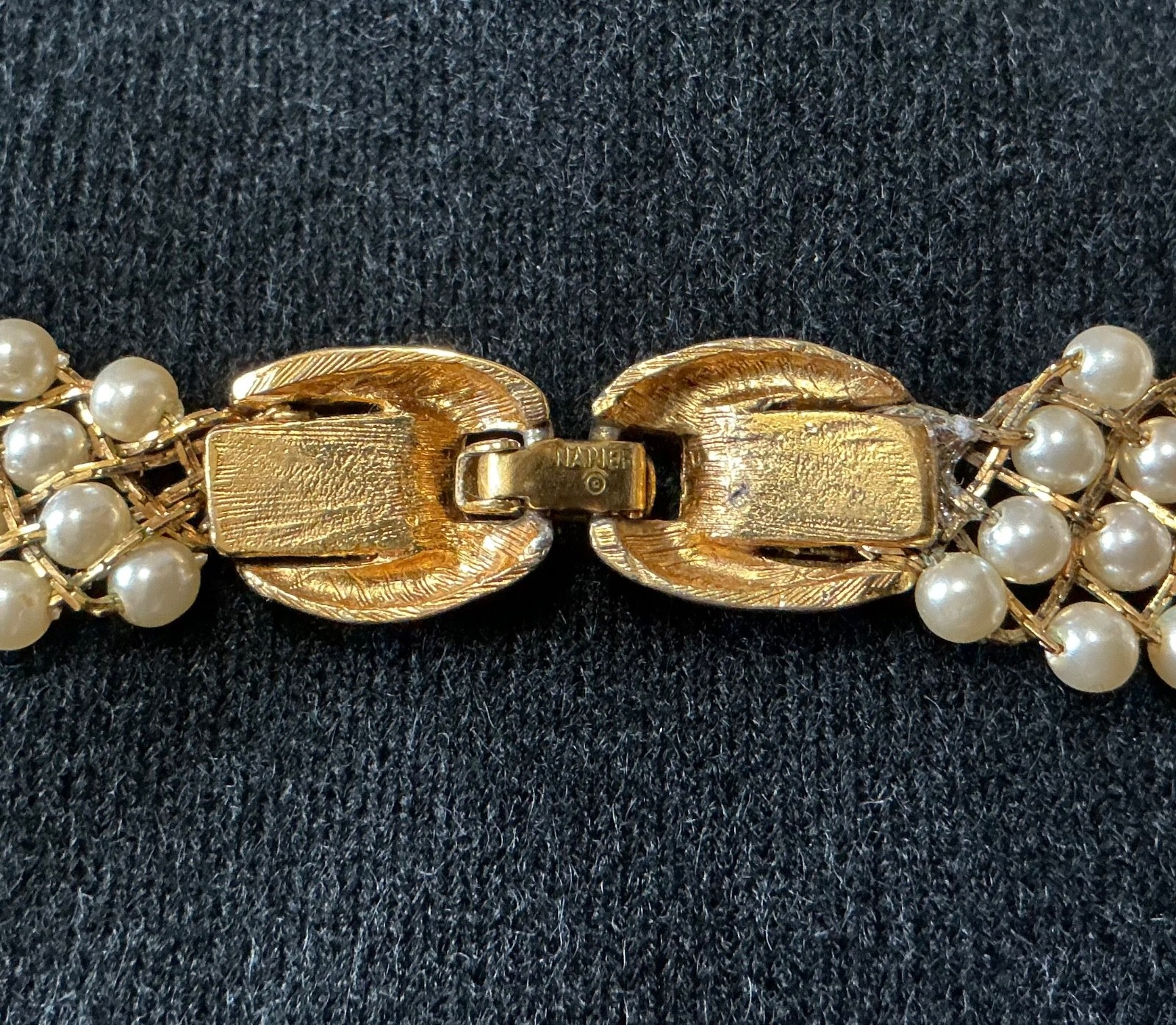 BEAUTIFUL VINTAGE NAPIER GOLD & FAUX PEARL BEADED 18” NECKLACE 6-17