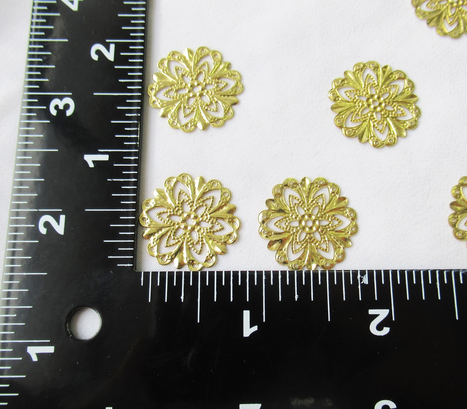 100pcs Floral Stamping Six Points 21mm Brass Filigree Findings for DIY Crafts
