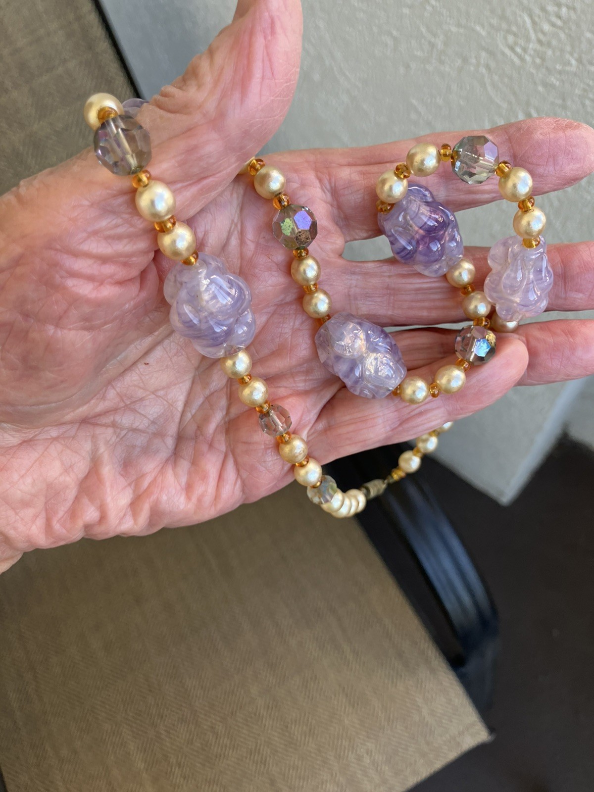 VINTAGE PEARL AND LAVENDER BEADS NECKLACE-21′ -EXCELLENT CONDITION