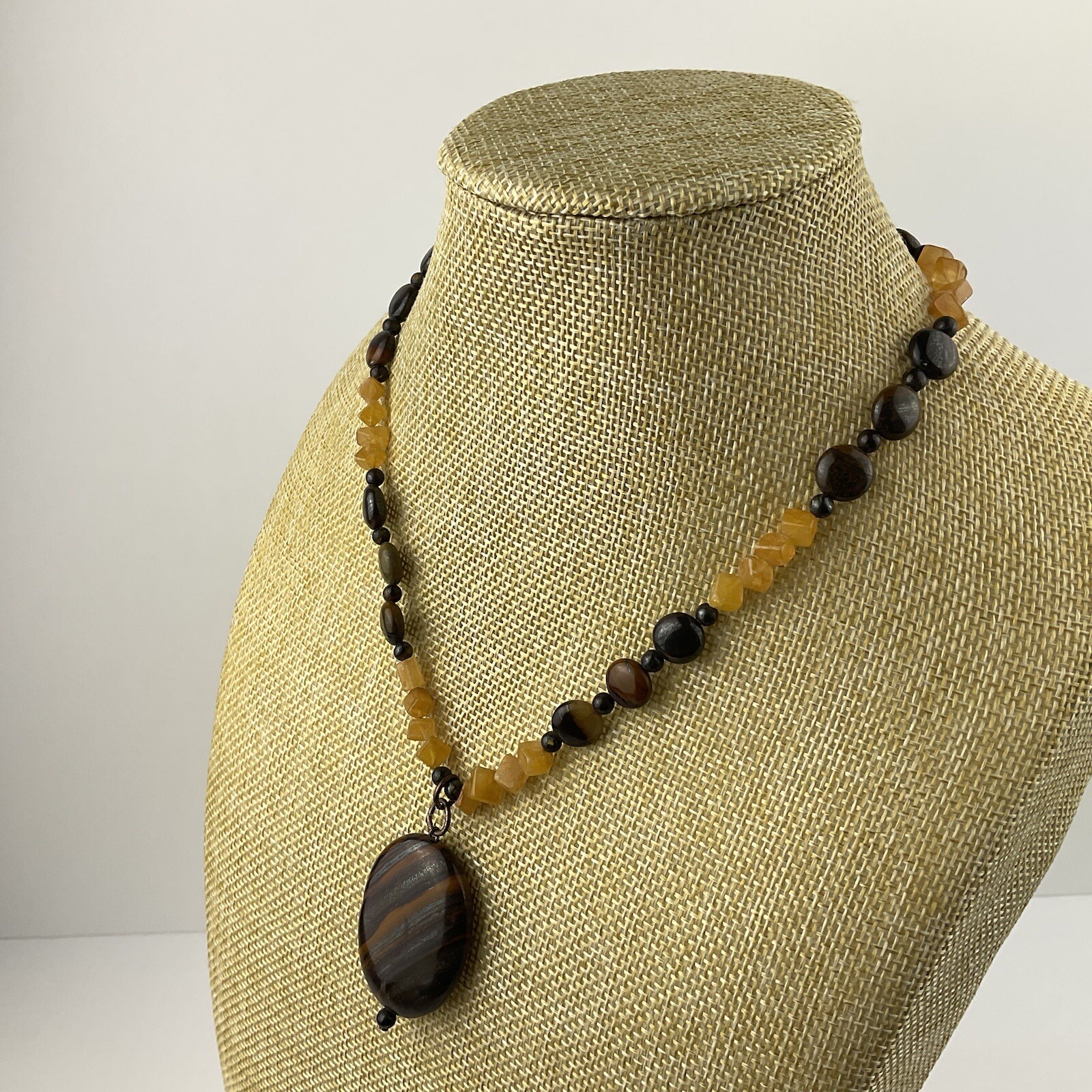 Vtg Genuine Brown Gold Tiger Iron Pendant Yellow Citrine Beaded Necklace Sz 17″