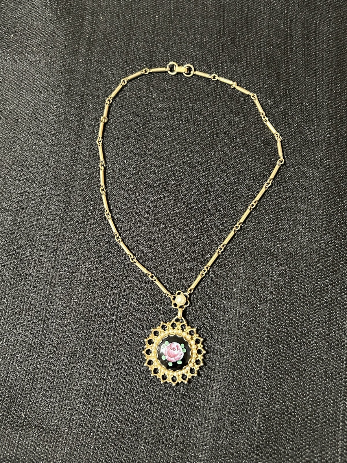 Antique Gold Tone Filigree Hand Painted Rose Faux Pearl Pendant Necklace 14”