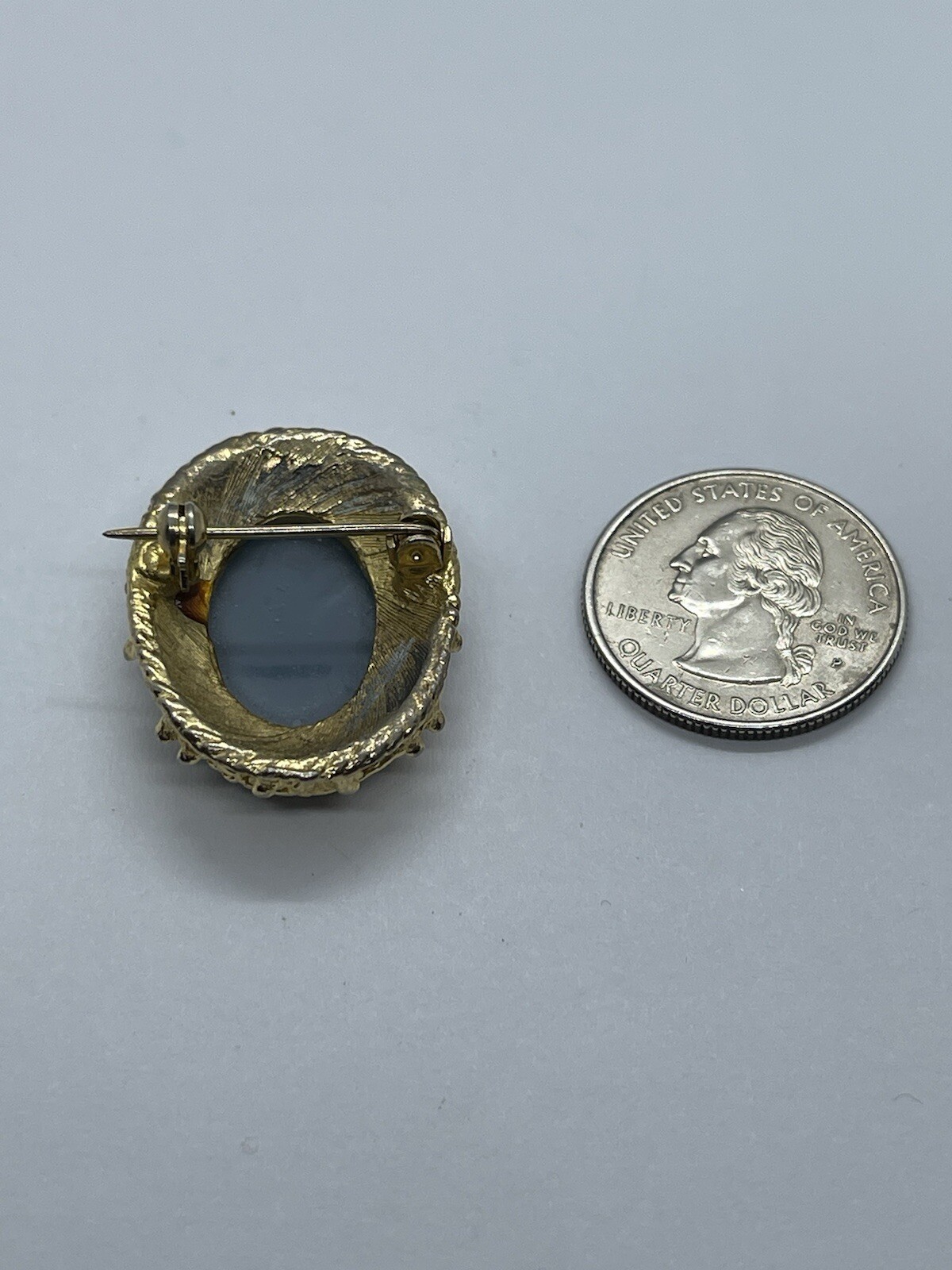 Vintage INCOLAY Oval Blue & White Cameo of Cupid & Psyche Pin Brooch