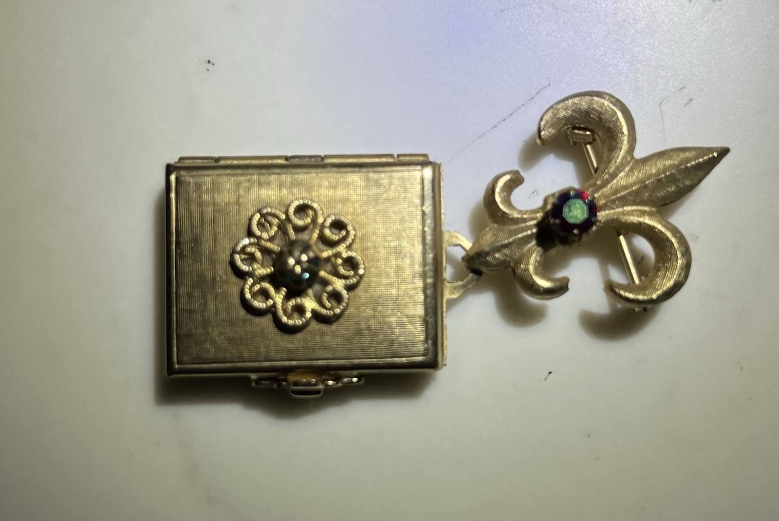 17. Vintage Rare CORO Gold tone Hinged Photo Book Locket Medal Pin Brooch