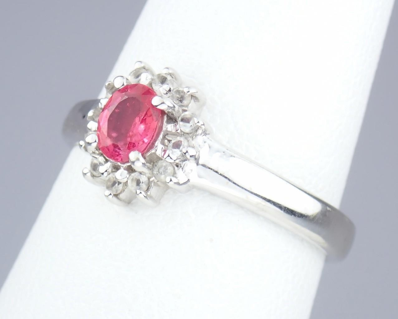 Beautiful Vintage Estate Solid 9K White Gold Red Spinel Floral Ring Size 7