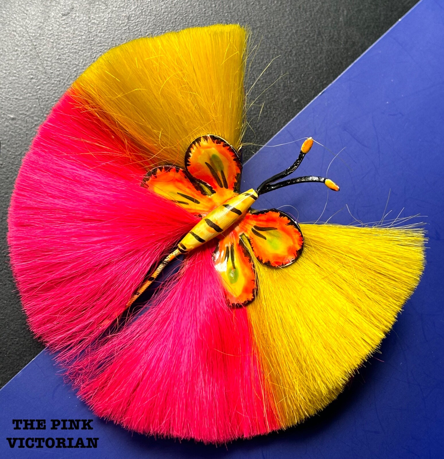 RARE SIGNED HATTIE CARNEGIE HOT PINK & YELLOW DYNEL BUTTERFLY PIN BROOCH💛💕