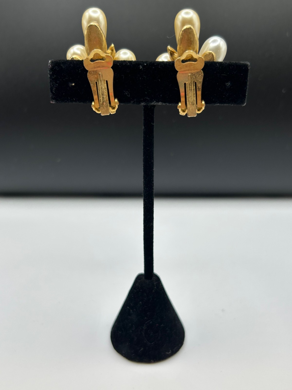 VINTAGE ARTHUR PEPPER CATTAILS EARRINGS CLIP ON PEARL RHINESTONE GOLD TONE