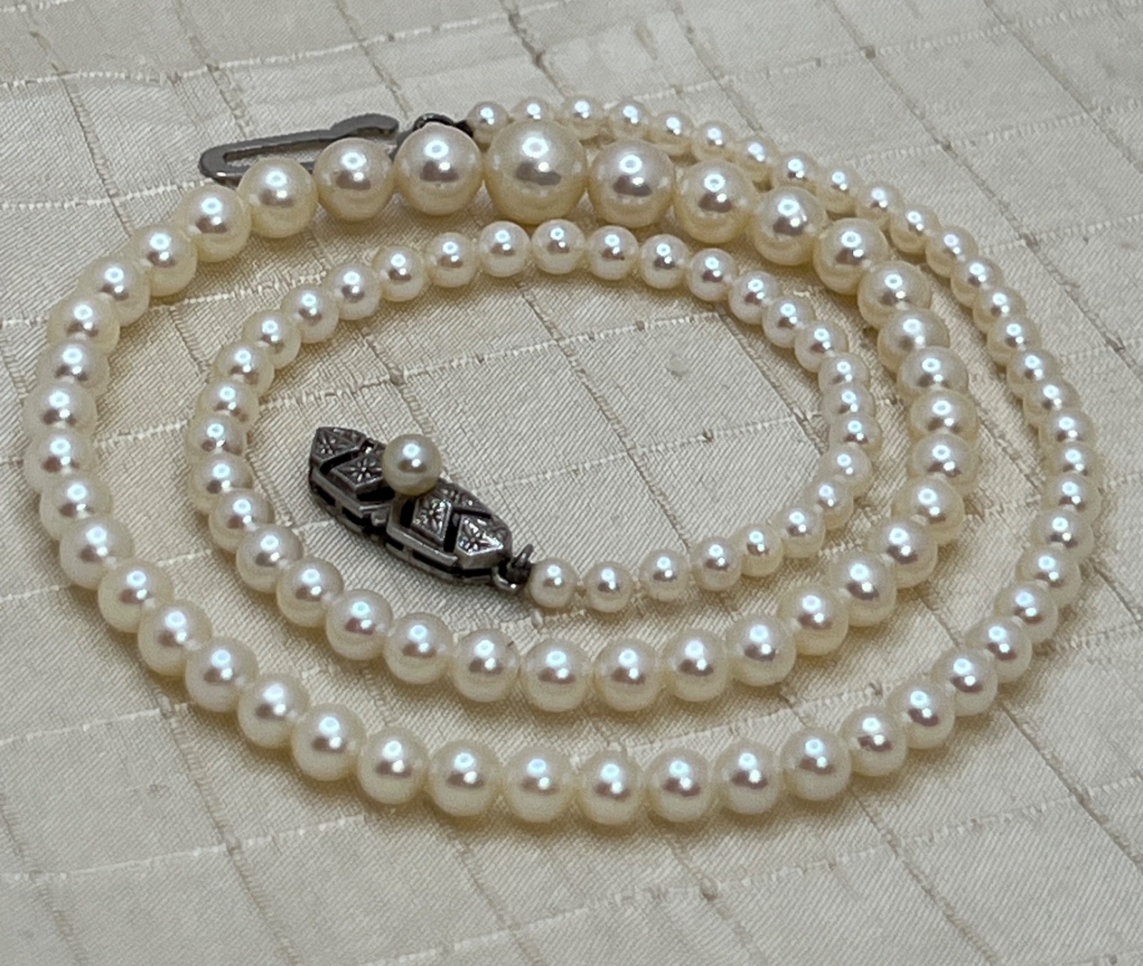 Vintage Mikimoto Pearl Necklace Silver Clasp 16″ Made in Japan