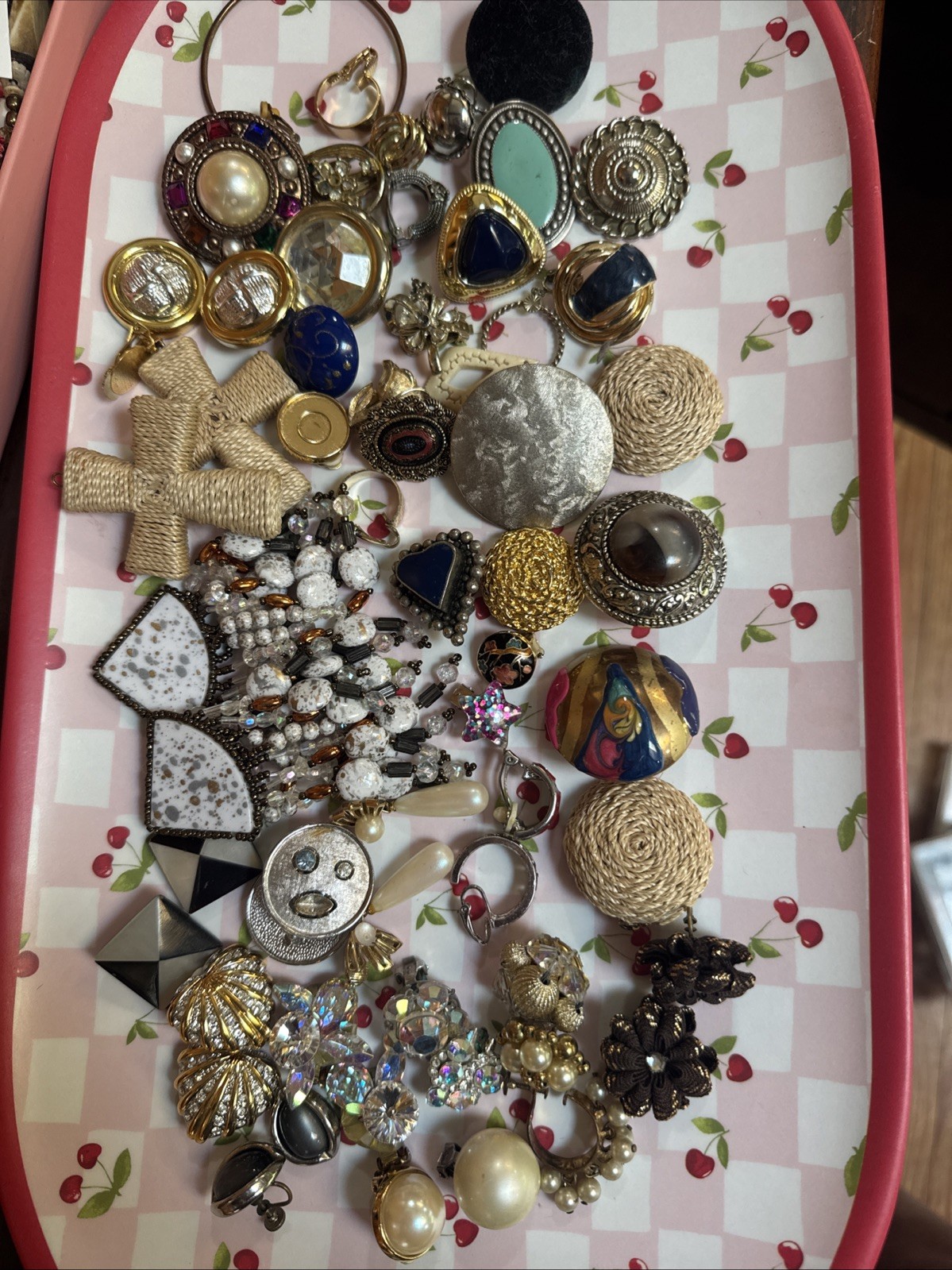 Lot Costume Jewelry 35 Single Earrings Clip On Craft Repurpose + 11 Broke Pairs