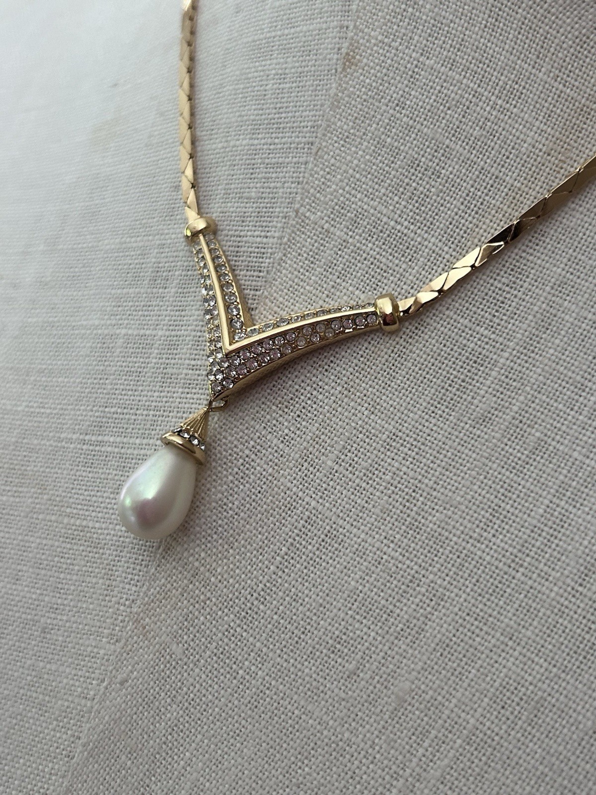 Christian Dior 1980s Pearl Rhinestone Double Fan Pendant Necklace Gold VTG J21