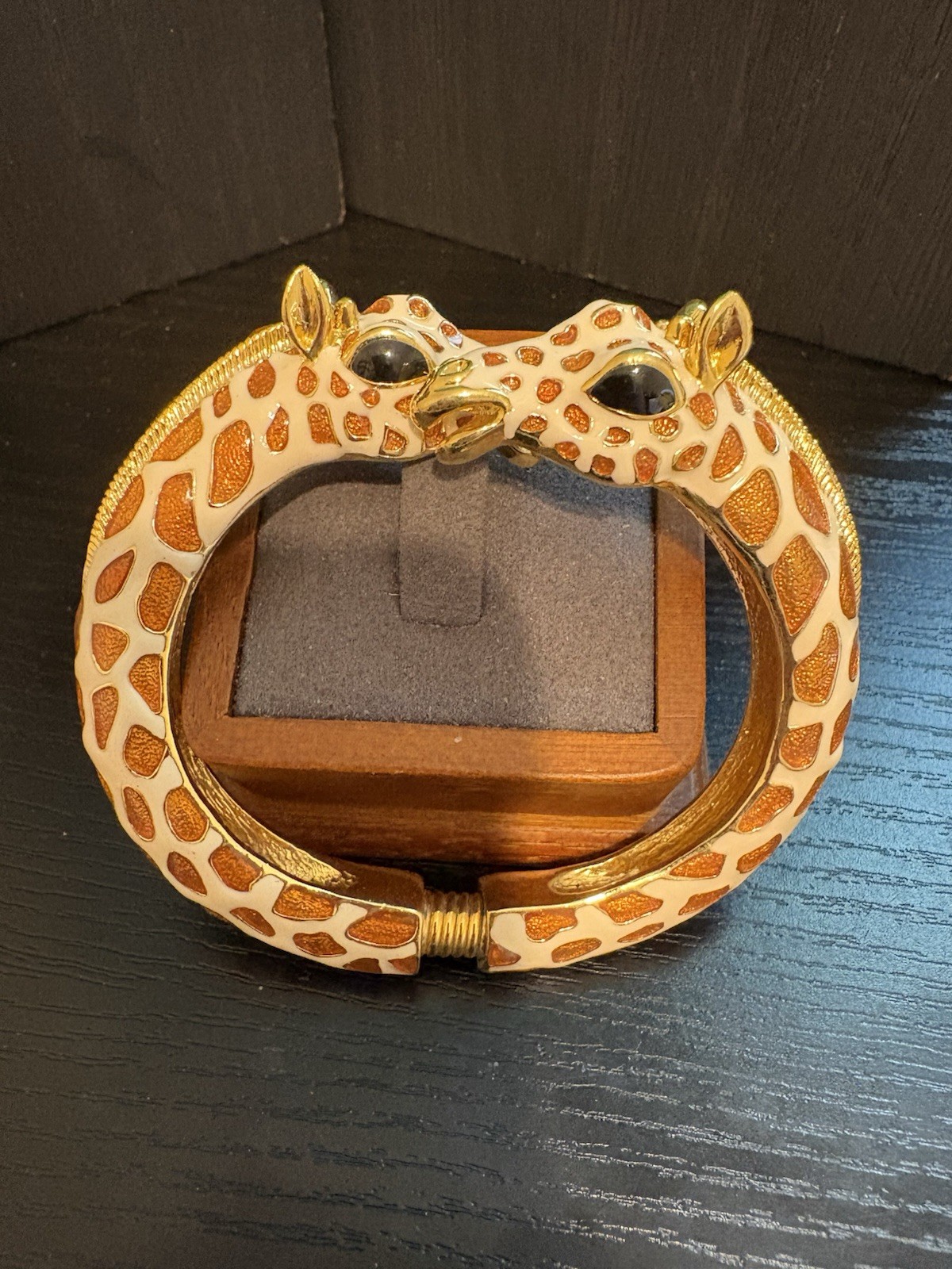 KJL kenneth jay lane bracelet hinged giraffes gold tone enamel vintage 6.5 wow!