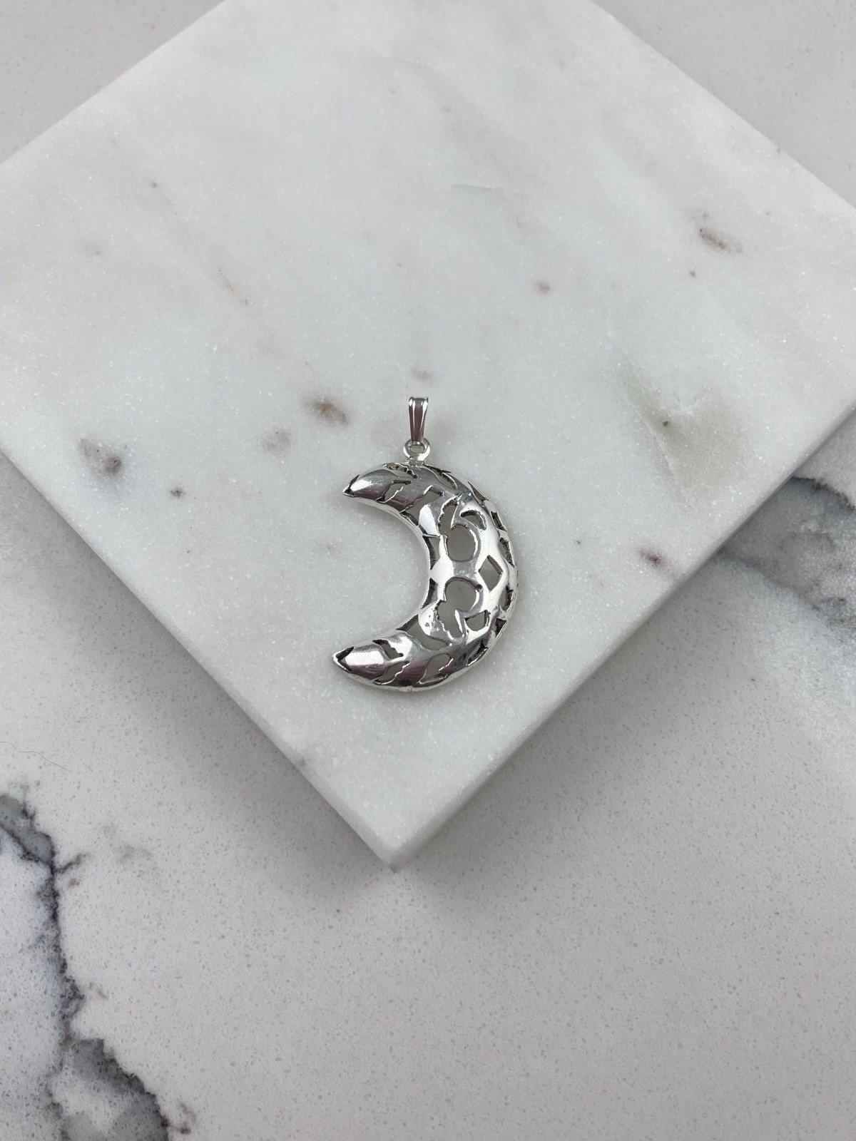 Vintage 925 Sterling Silver Filigree Crescent Moon Pendant