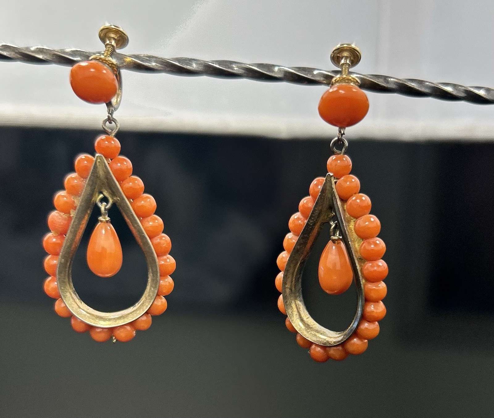 Vintage Orange Coral Dangle Teardrop Screwback Earrings -14K Gold Screw!